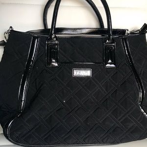 ✨Vera Bradley Black Quilted Handbag✨